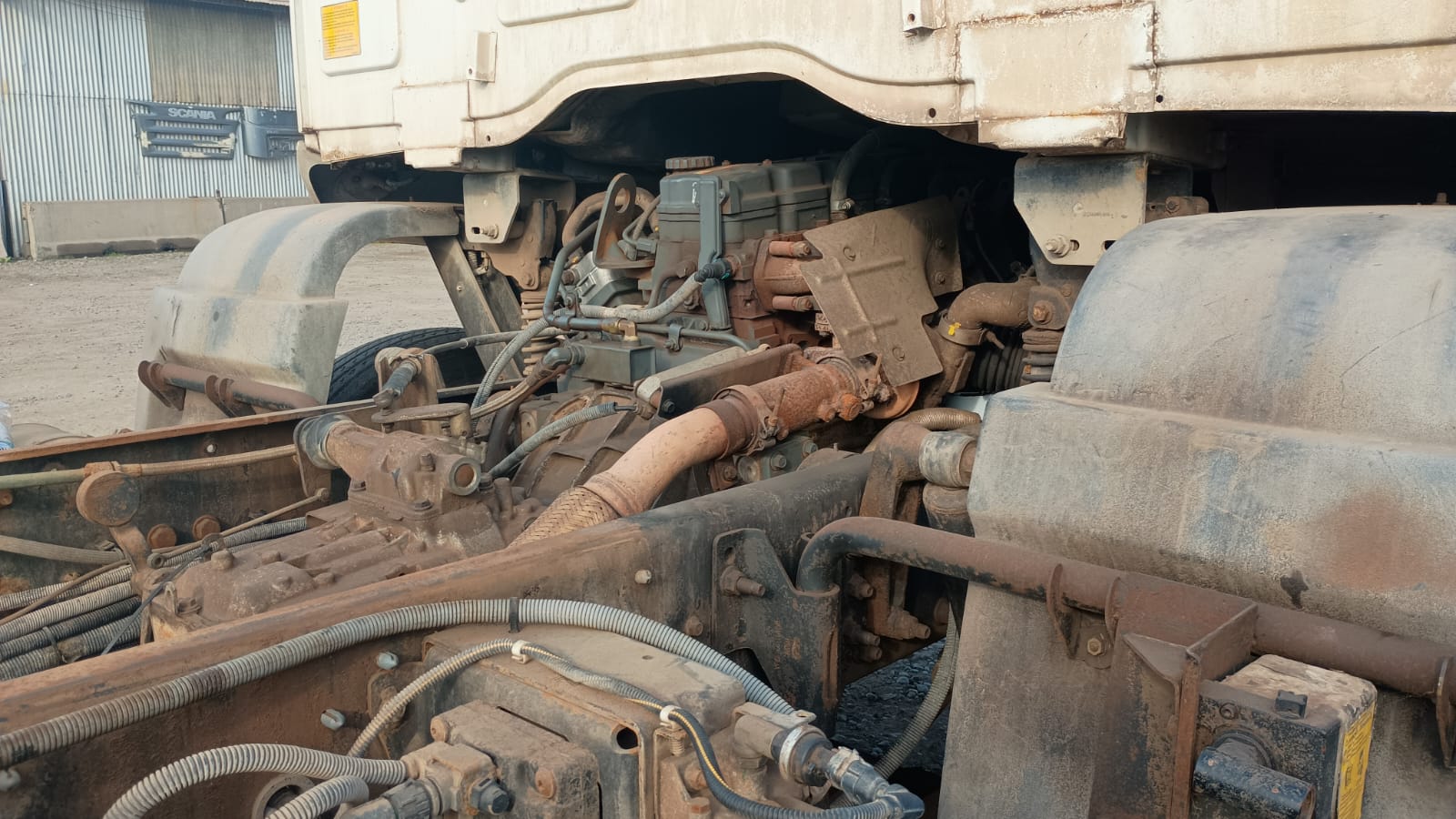 CARROCERíA FRIGORíFICA Ford CARGO 1719 2013  USADA  EN DESARME